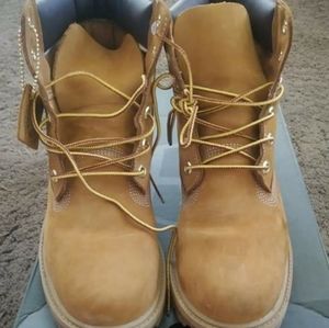 Junior Tim's size 6.5